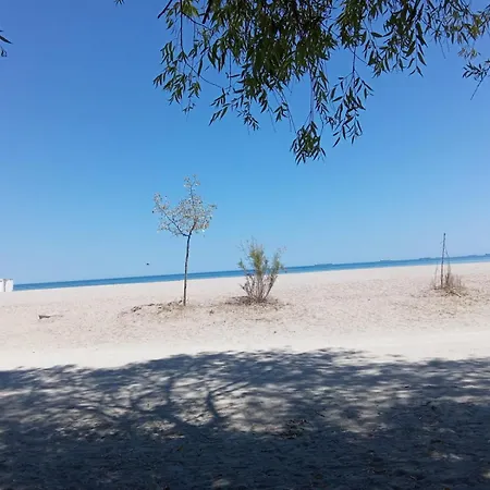 Budget 2br Near & Center Apartment Constanţa