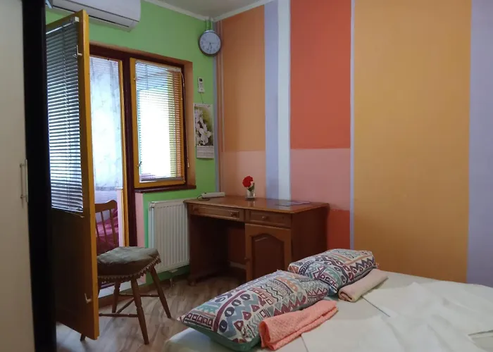 Apartment Budget 2br Near & Center