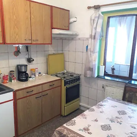 Budget 2br Near & Center With Free Ac *