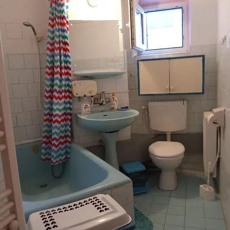 Budget 2br Near & Center Konstanca