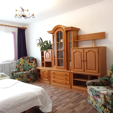 Budget 2br Near & Center Konstanca